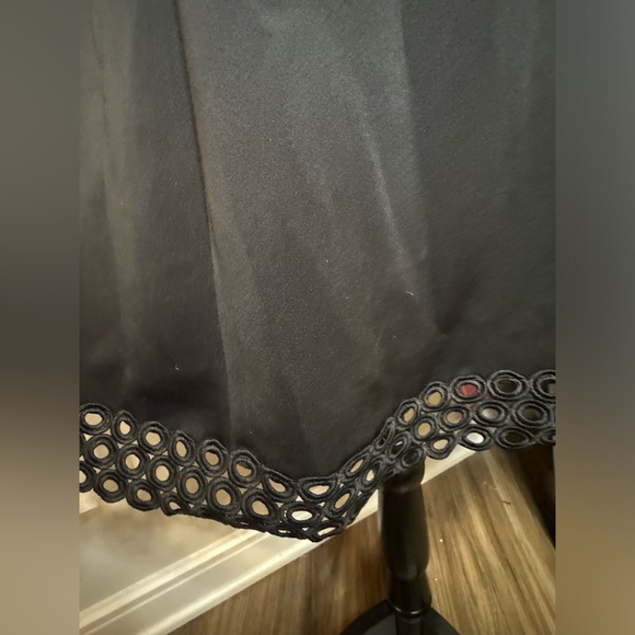 Black scuba material dress - Picture 3 of 4